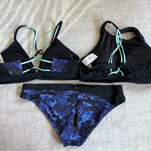 Athleta Freestyle Blue and Black Cloud Camo Dress Blue Bikini Set - 3 pcs Size M - Picture 6 of 14